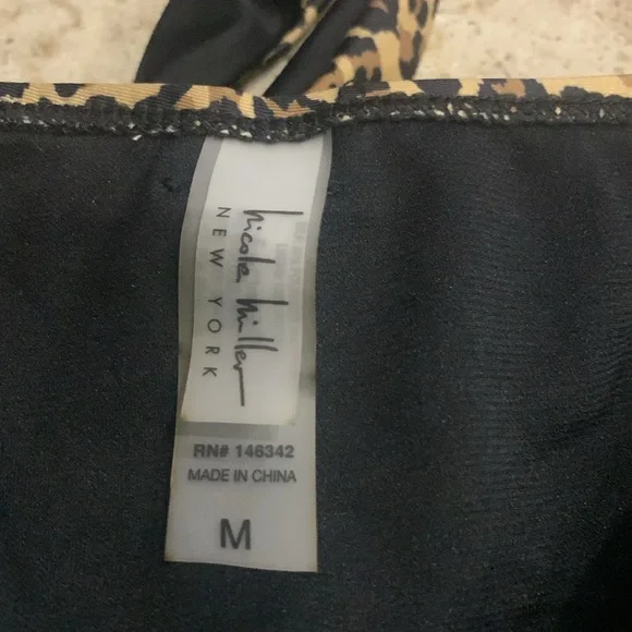 NWOT Nicole Miller Animal Print Convertible One-Piece Swimsuit Size Medium - Picture 8 of 10